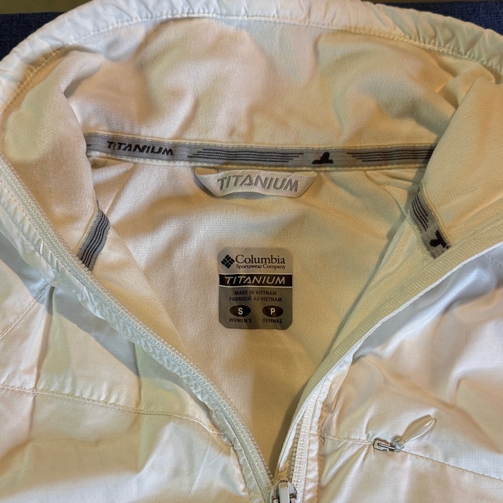 Columbia Titanium Light Gray Jacket - image 2